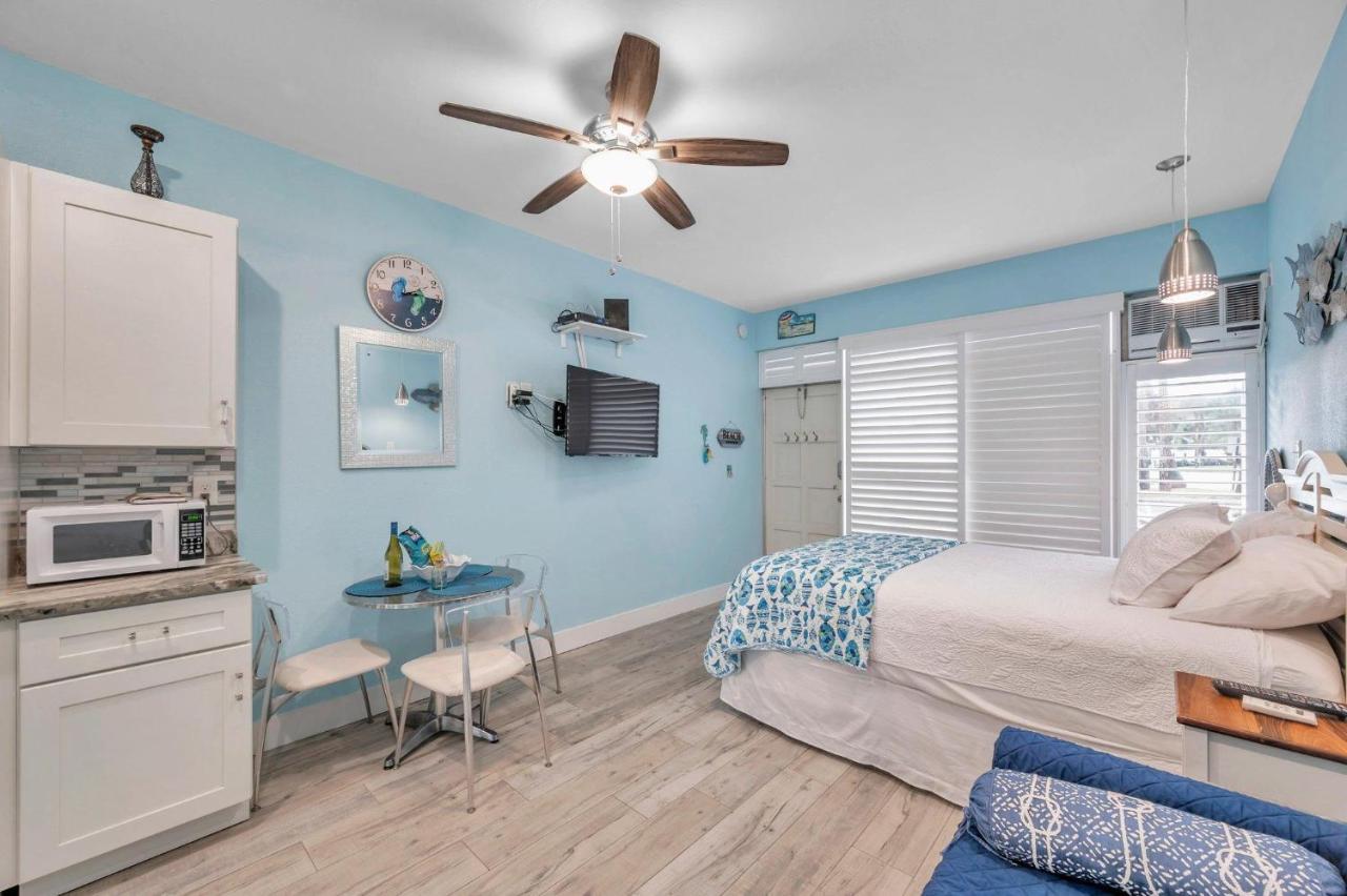 Picturesque Waterfront Studio Clearwater Beach Extérieur photo