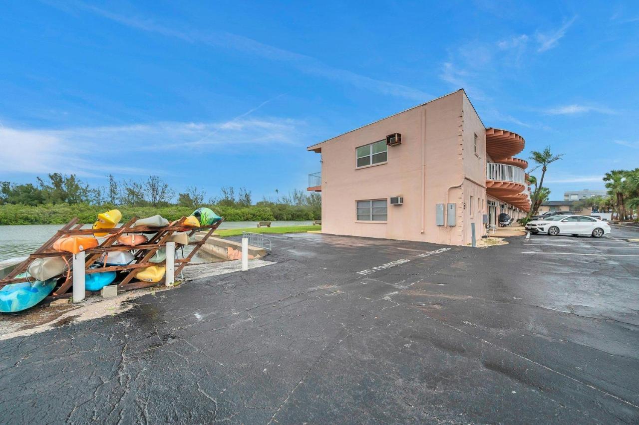 Picturesque Waterfront Studio Clearwater Beach Extérieur photo